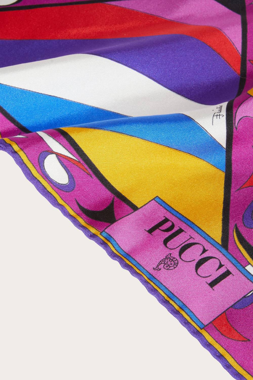 Pucci Foulard In Seta Con Stampa Pesci