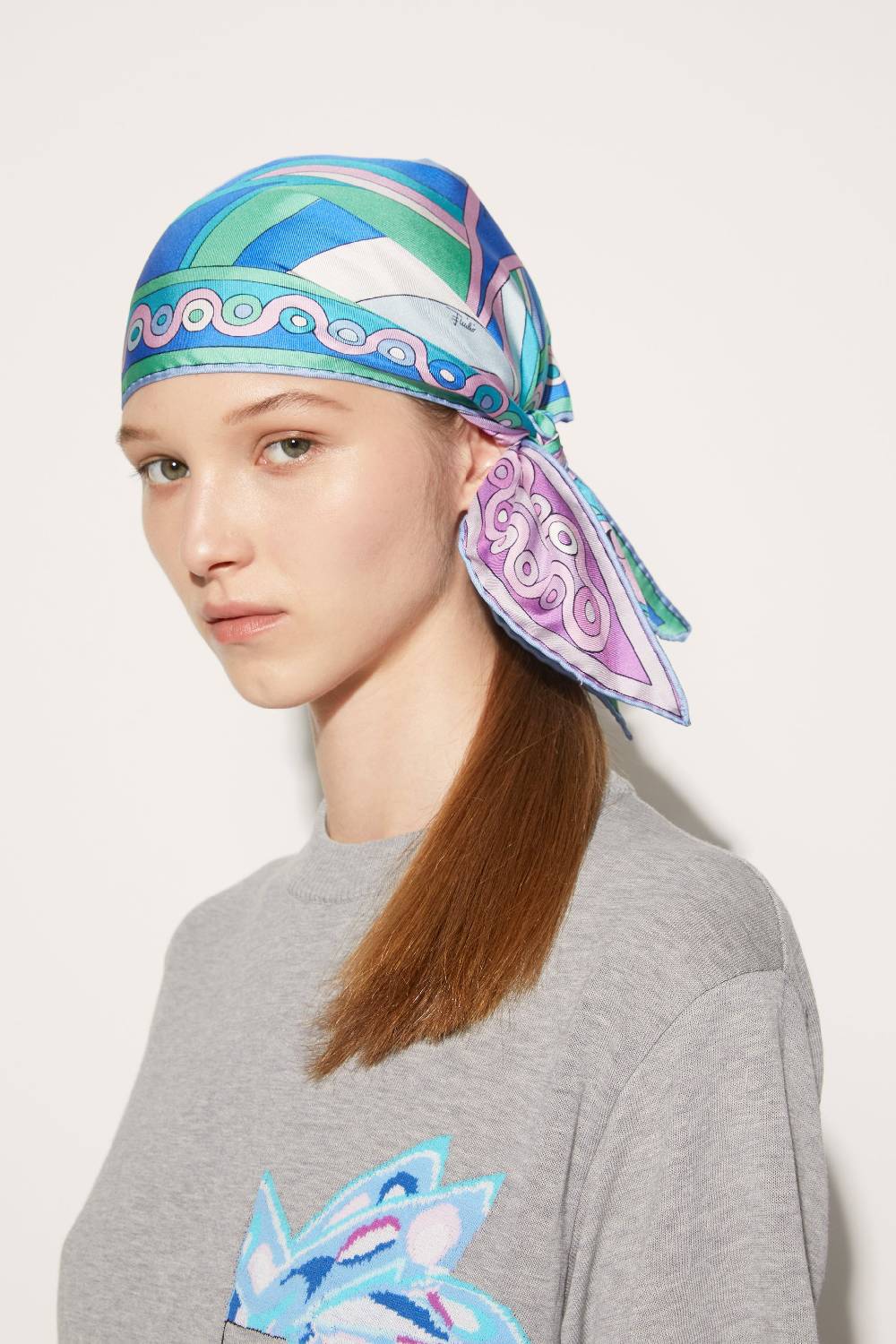 Pucci Foulard In Seta Con Stampe Iride E Onde