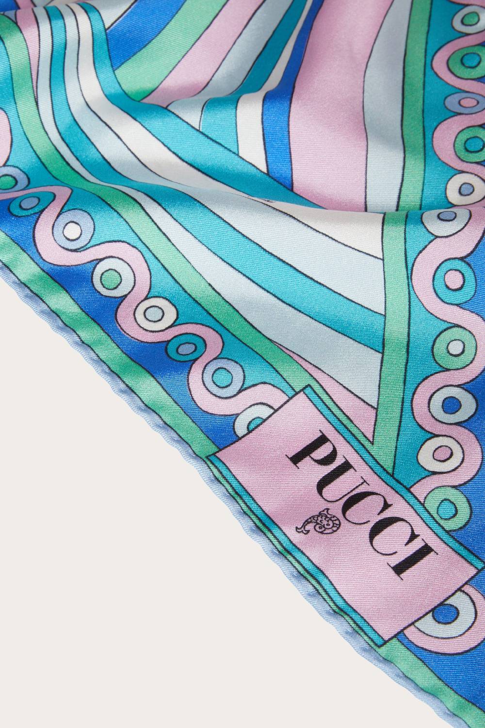 Pucci Foulard In Seta Con Stampe Iride E Onde