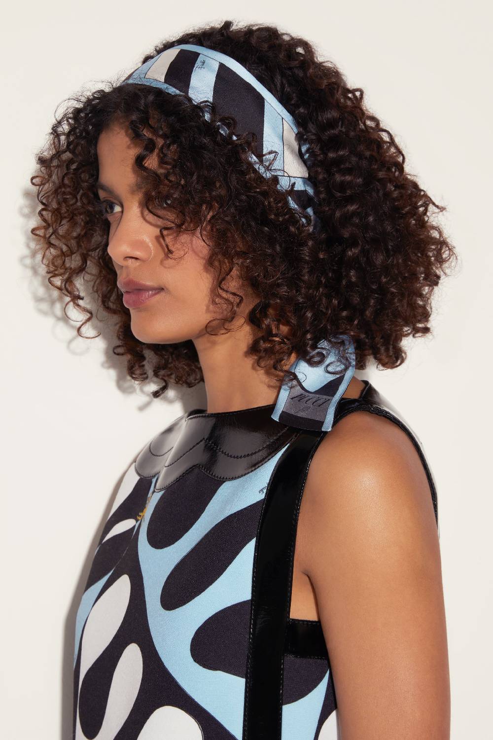 Pucci Foulard In Seta Con Stampe Marmo E Iride