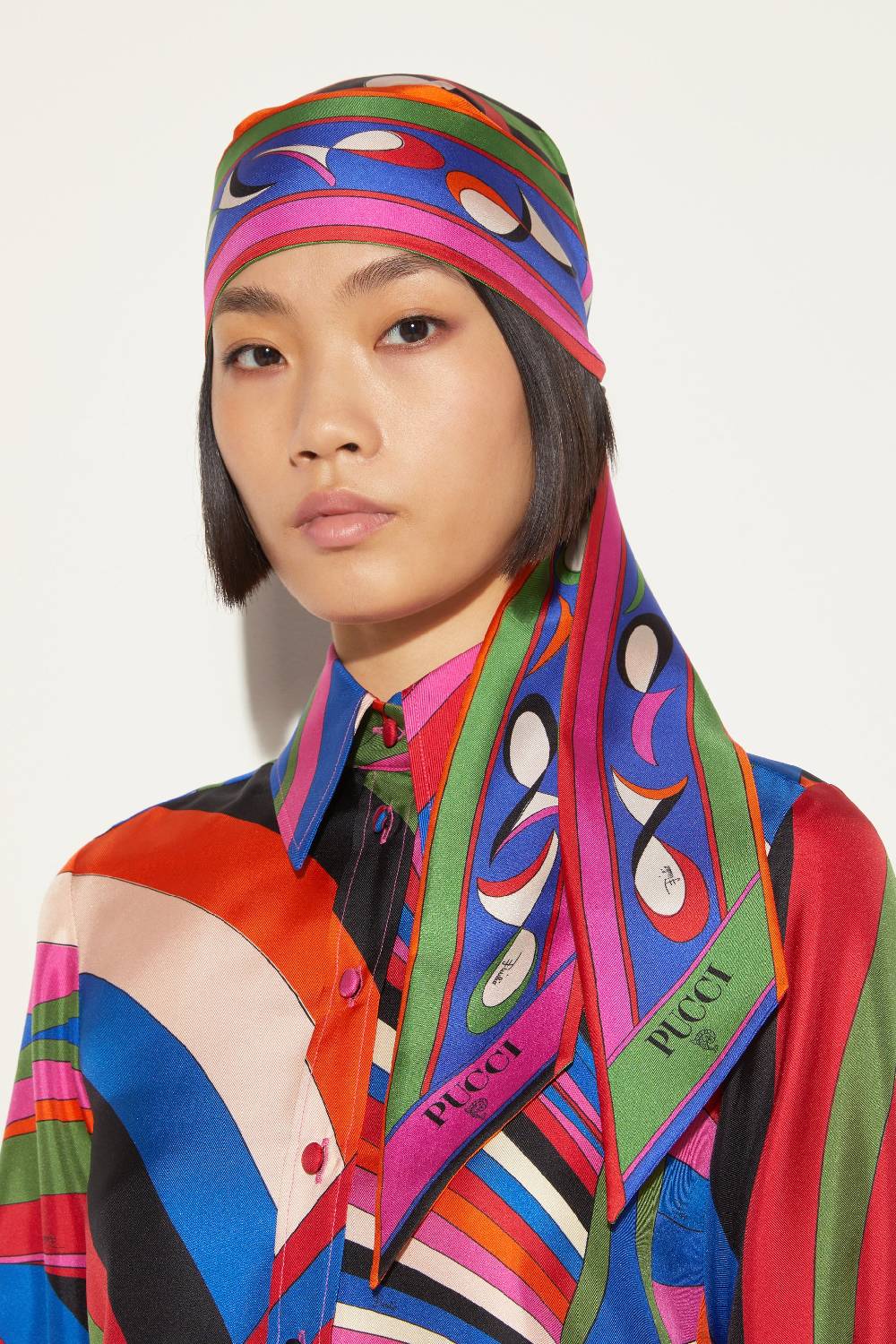 Pucci Foulard In Seta Con Stampe Marmo E Pesci