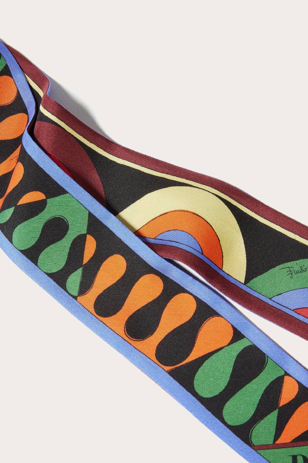 Pucci Foulard In Seta Con Stampe Onde E Leocorno