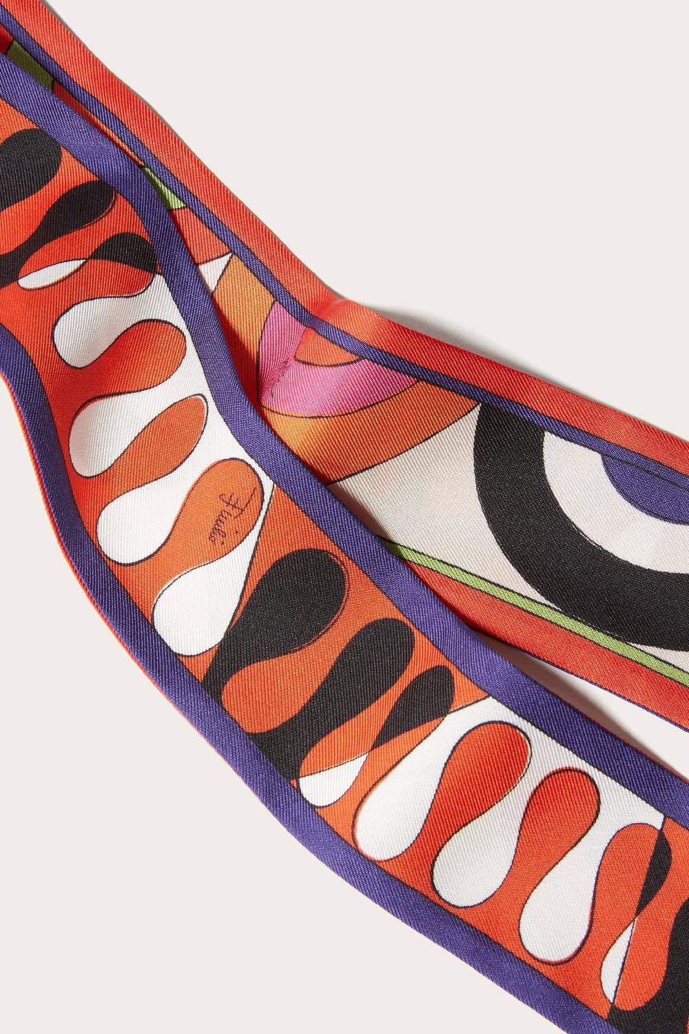 Pucci Foulard In Seta Con Stampe Onde E Leocorno