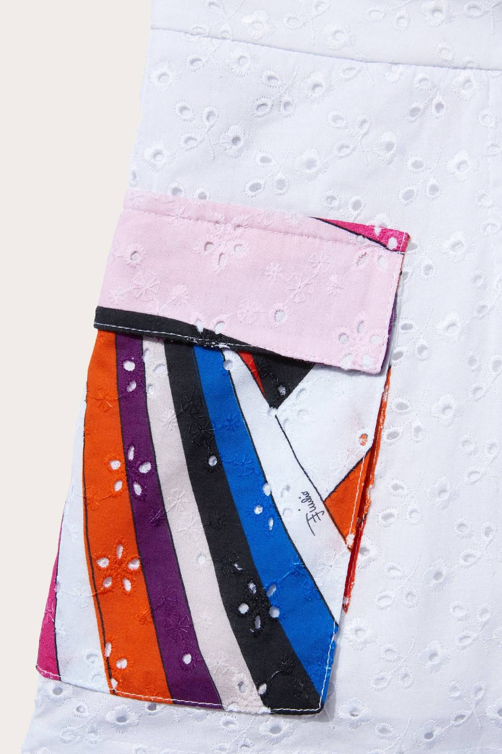 Pucci Shorts In Sangallo Con Inserti Iride