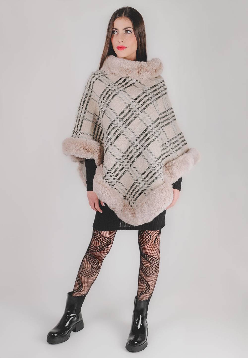 Queen Helena Mantella MC22-2