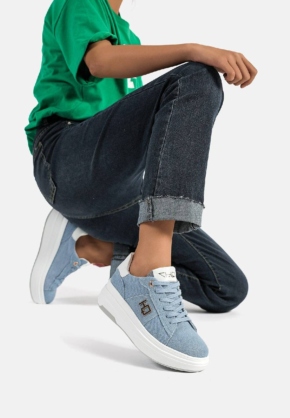 Queen Helena Sneakers QH7008