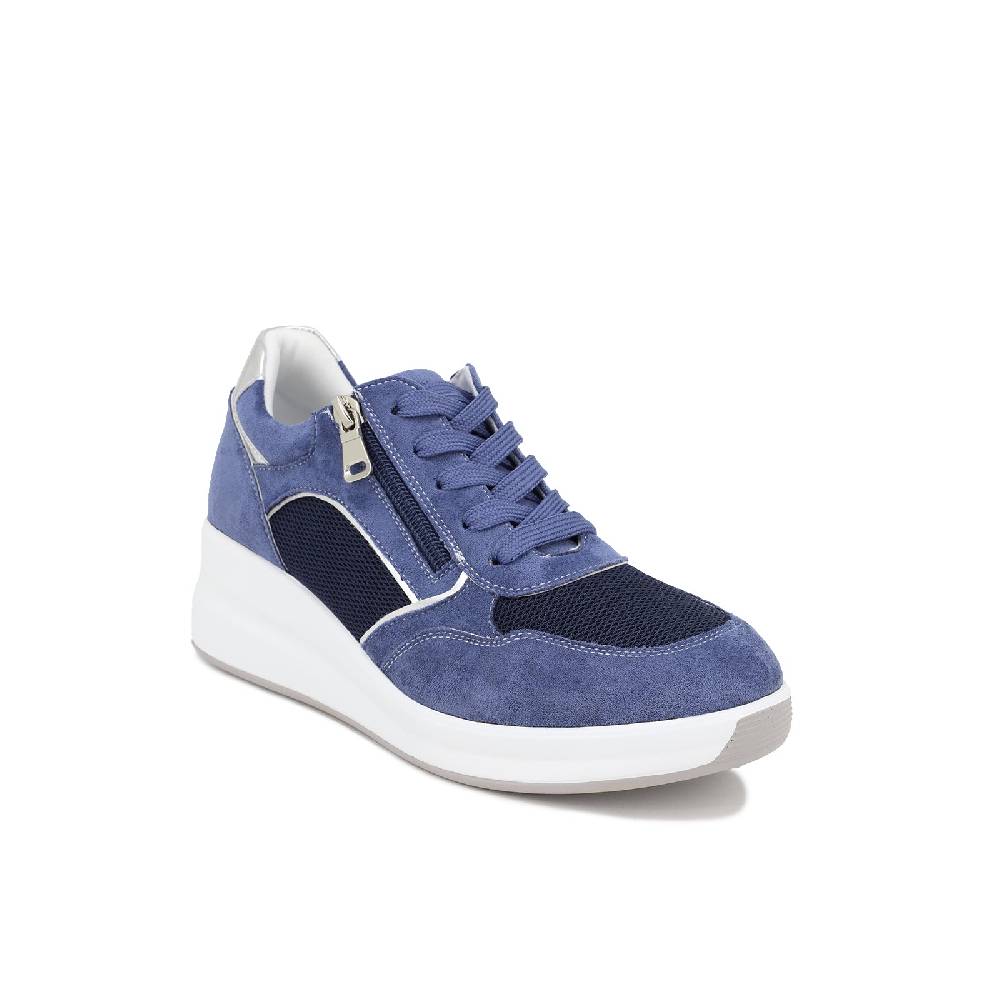 Queen Helena Sneakers – X26-36