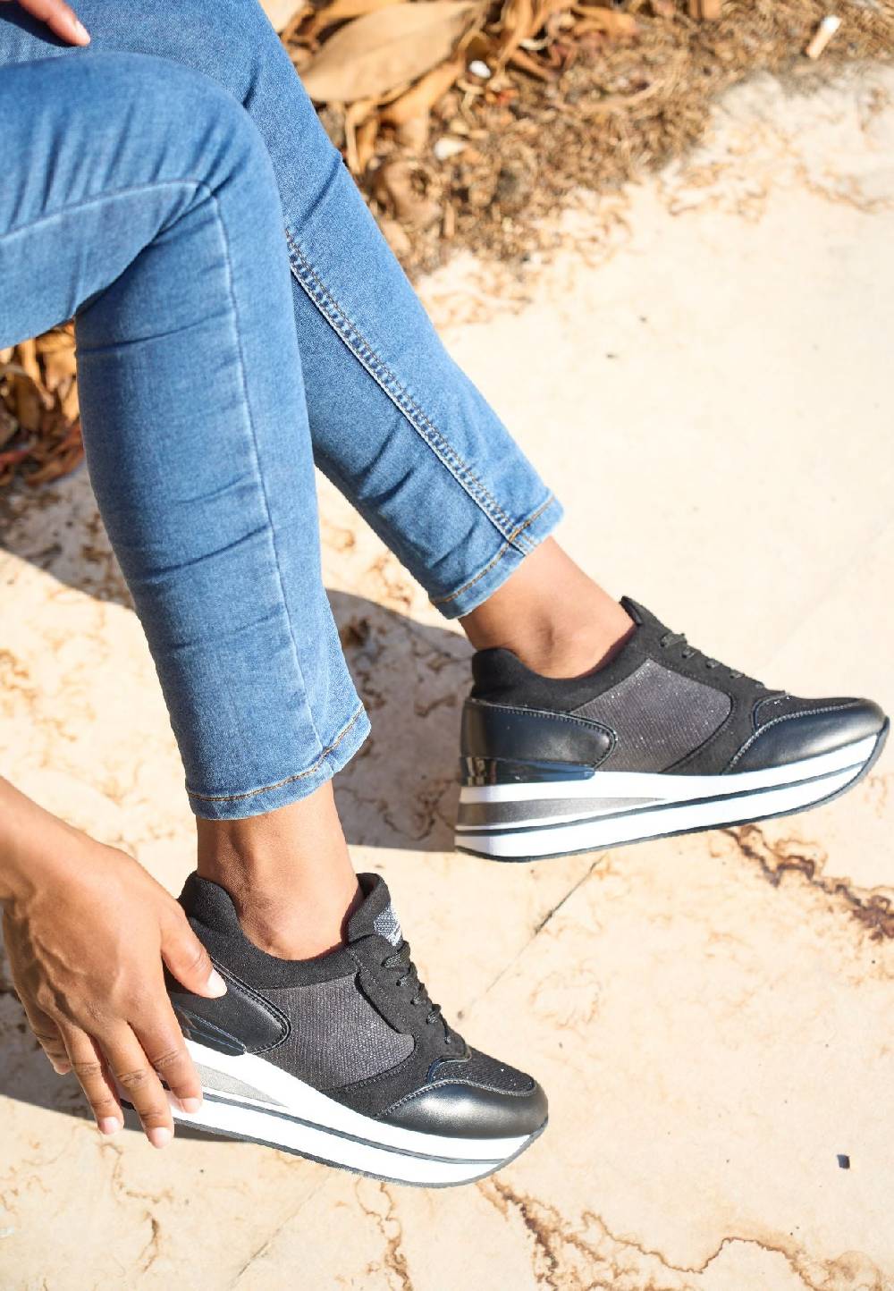 Queen Helena Sneakers - X27-51