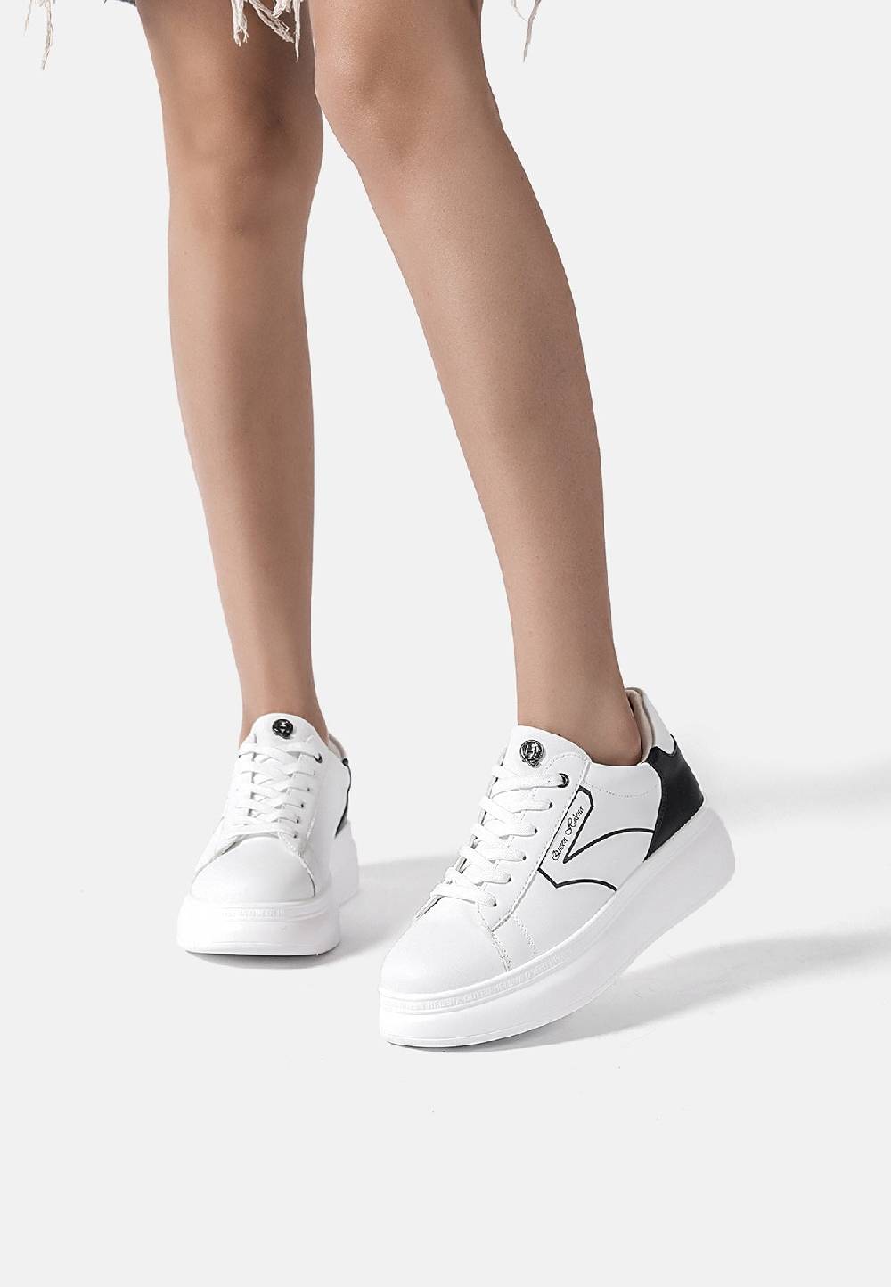 Queen Helena Sneakers - X28-11