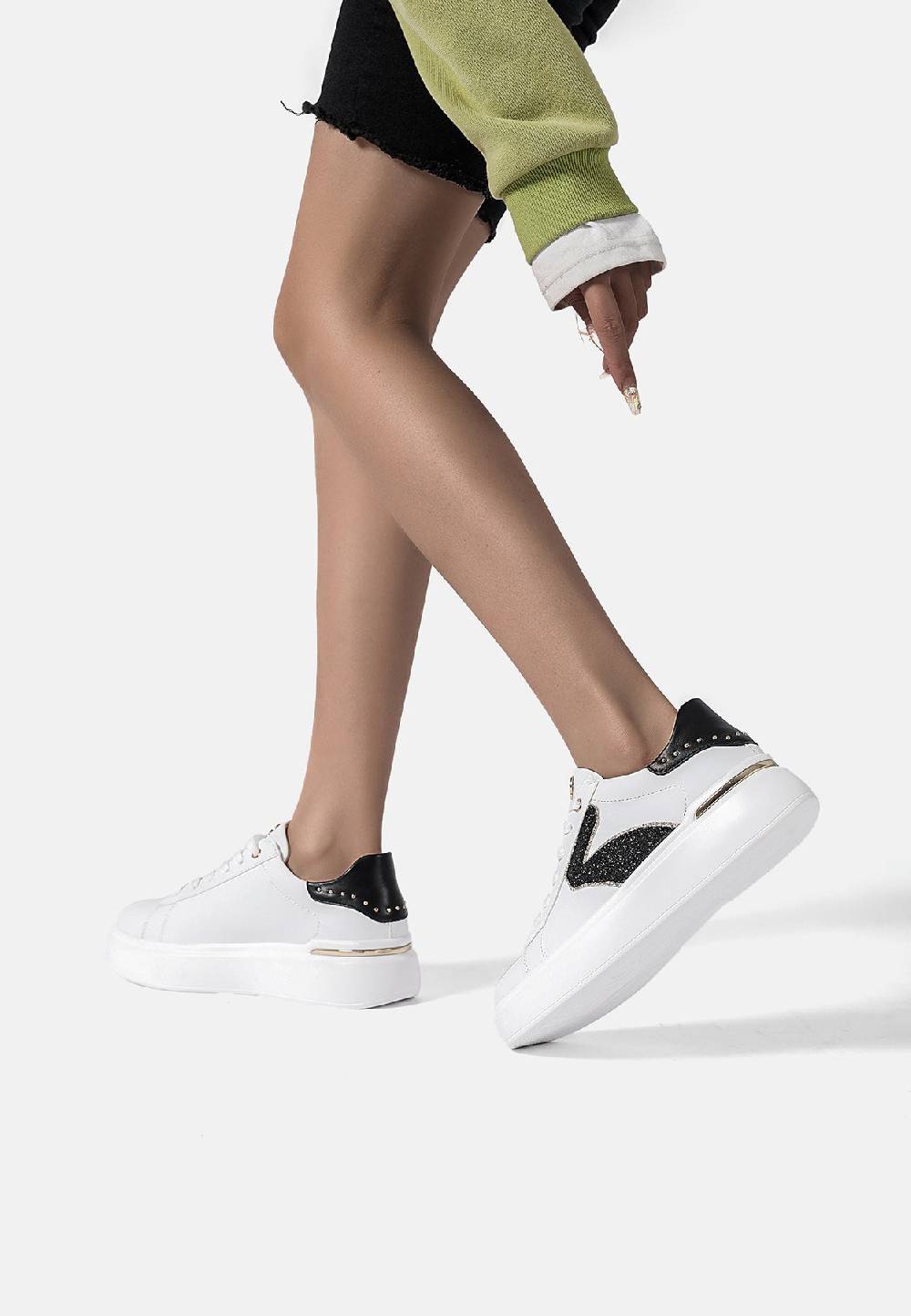 Queen Helena Sneakers - X28-12