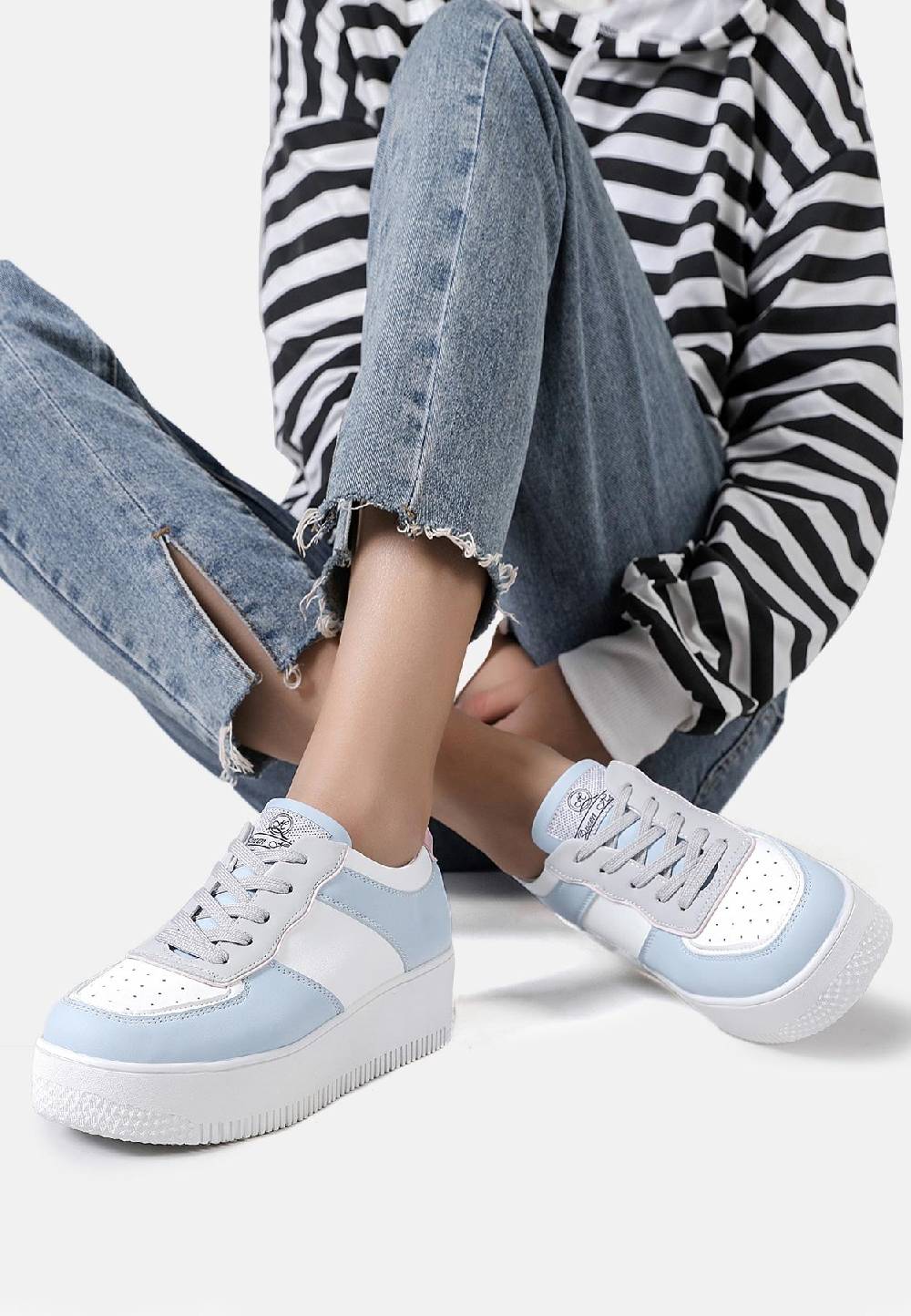 Queen Helena Sneakers - X28-63