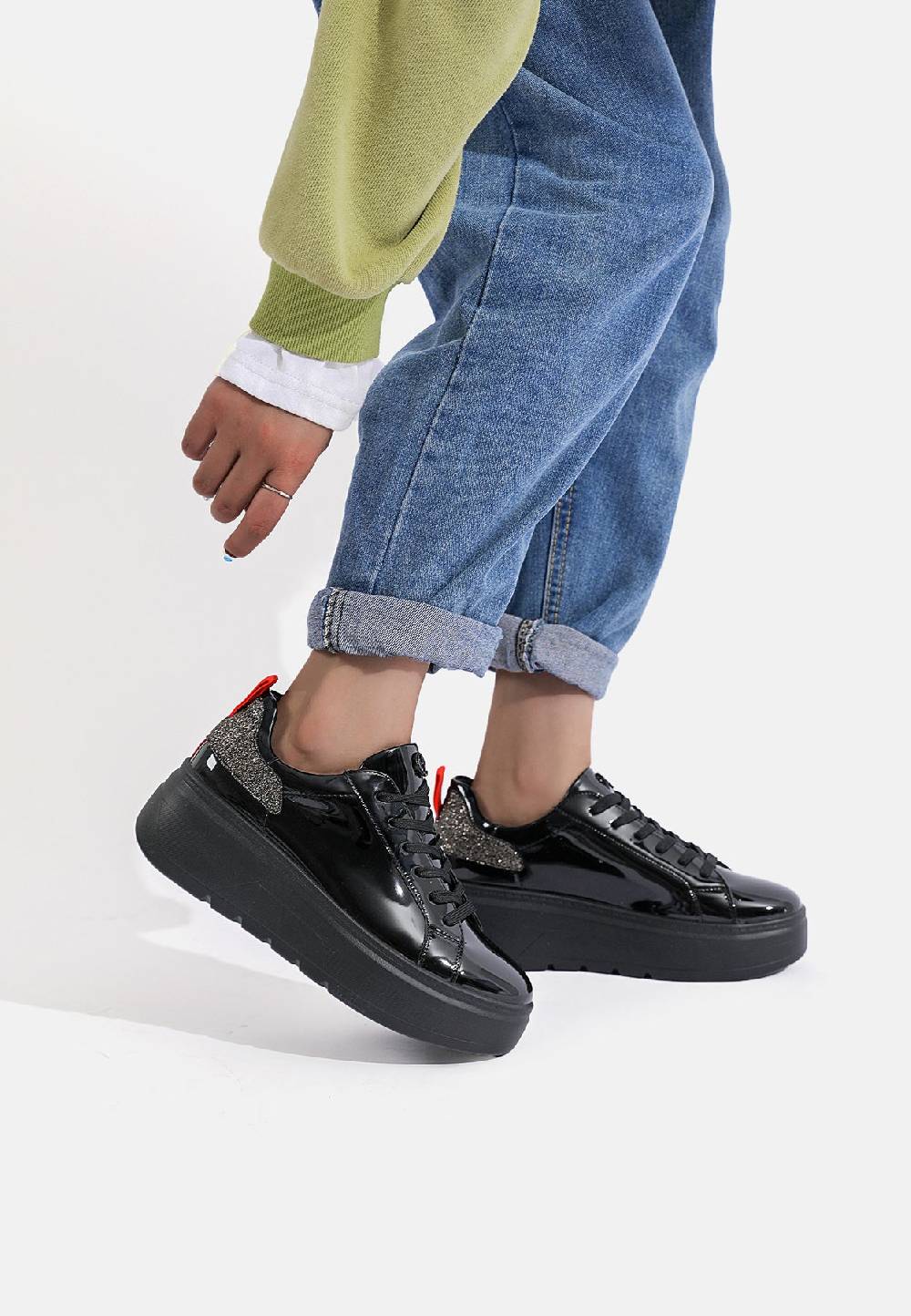 Queen Helena Sneakers - X29-13