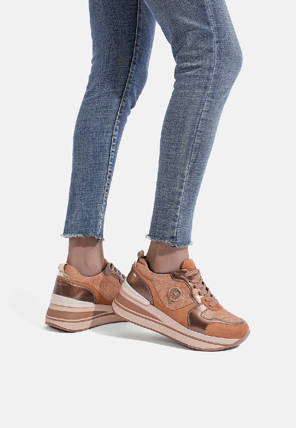 Queen Helena Sneakers X29-30