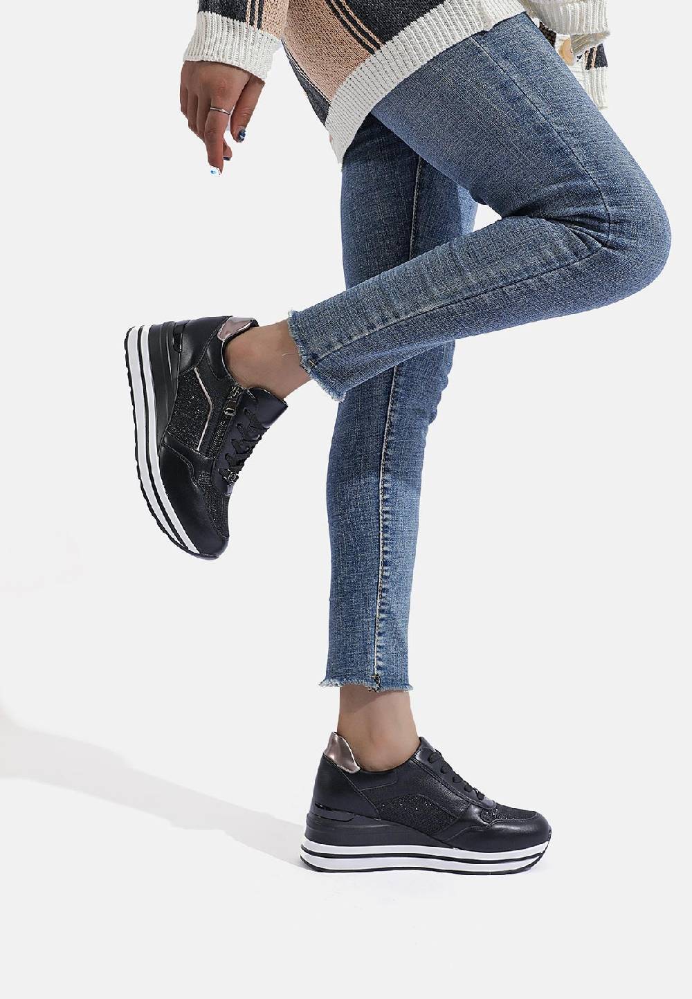 Queen Helena Sneakers - X29-35