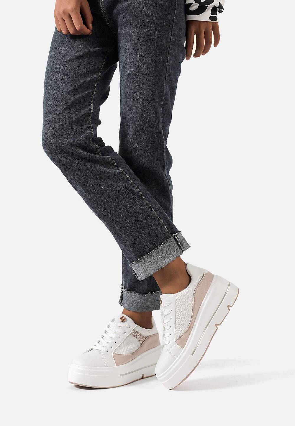 Queen Helena Sneakers X30-13