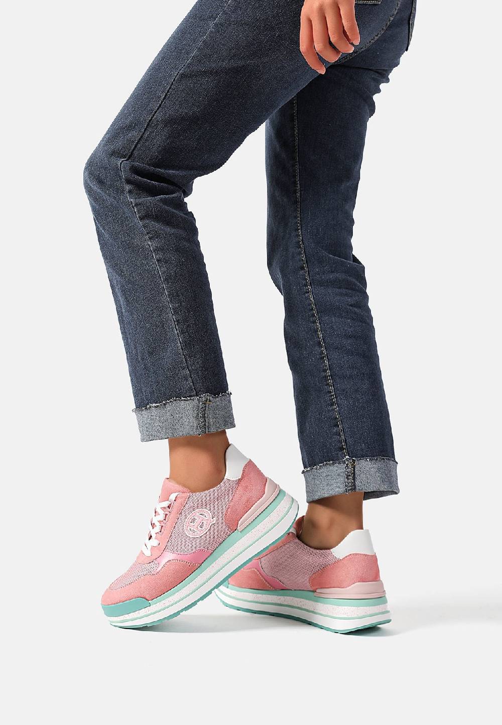 Queen Helena Sneakers X30-18