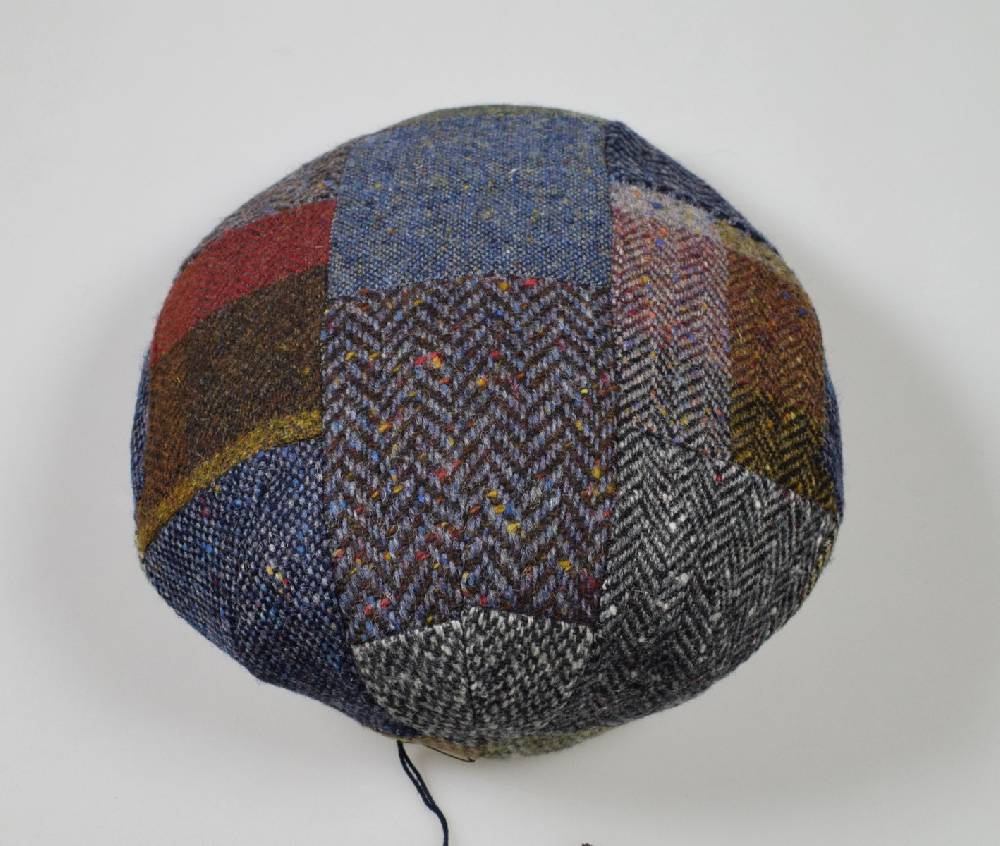 Panizza Berretto Panizza Blu A Patchwork In Lana Donegal Tweed