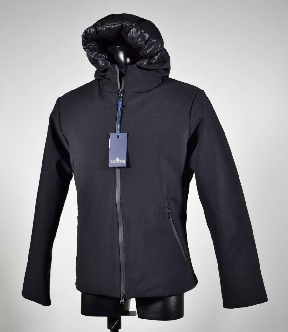 Adimari Giubbotto Corto Tecnico Nero A Fondo Dritto Con Cappuccio