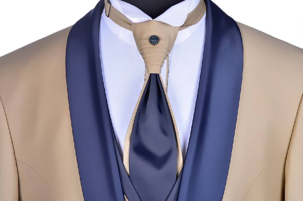 Baggi Smoking Beige Baggi Slim Fit Con Gilet E Plastron