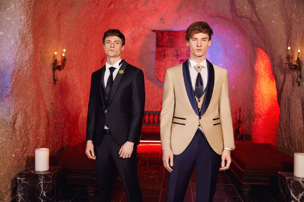 Baggi Smoking beige baggi slim fit con gilet e plastron