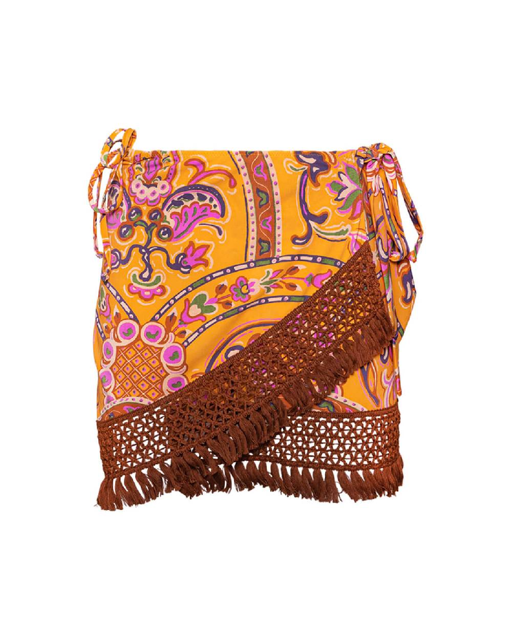 Raffaela D´Angelo Pareo corto con frangia