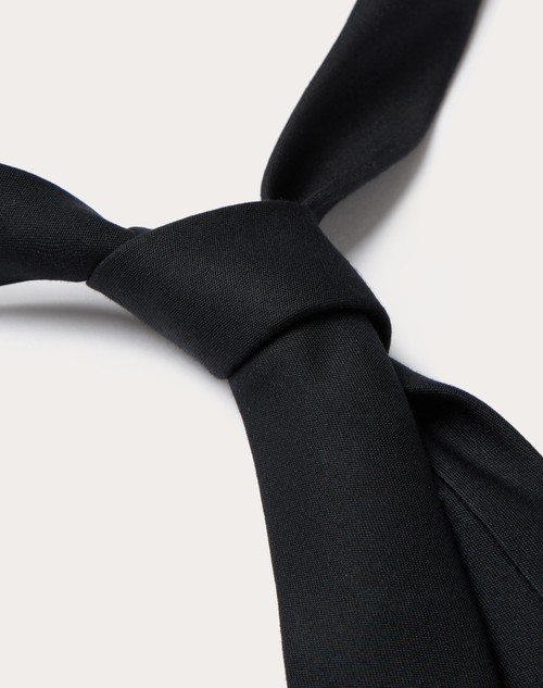 Red Valentino CRAVATTA VALENTIE IN LANA VERGINE E SETA CON APPLICAZIONE V IN METALLO