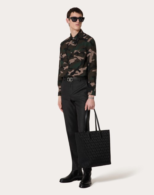 Red Valentino GIACCA CAMICIA IN GABARDINA DI COTONE CON STAMPA CAMOUFLAGE E V DETAIL METALLICA