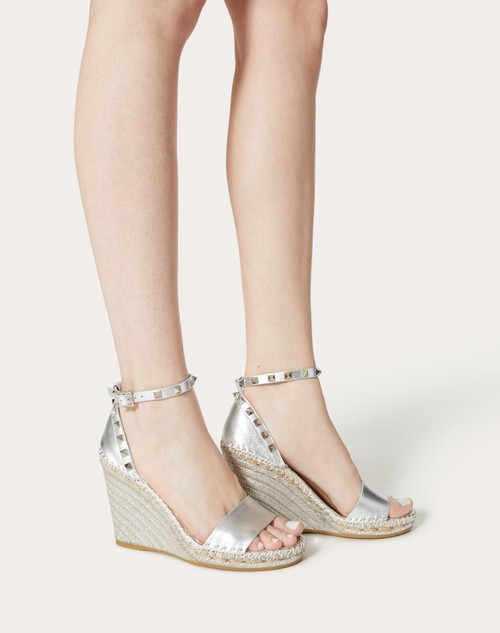 Red Valentino SANDALO ZEPPA ROCKSTUD DOUBLE IN NAPPA LAMINATA 105 MM