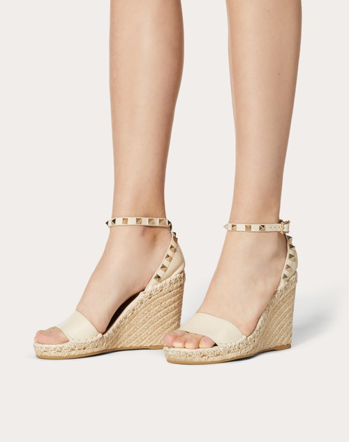 Red Valentino SANDALO ZEPPA ROCKSTUD DOUBLE IN VITELLO GRANATO 105MM