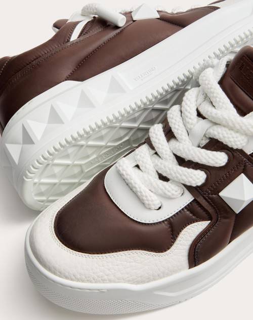 Red Valentino SNEAKER LOW-TOP ONE STUD XL IN VITELLO E NYLON SHINY