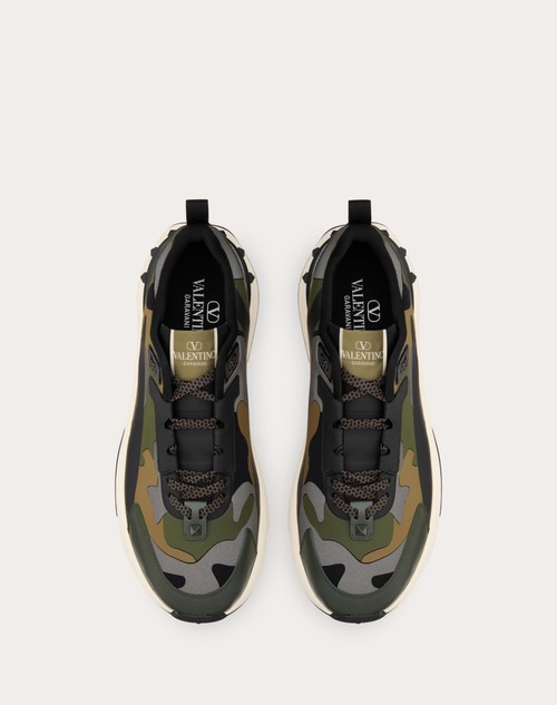 Red Valentino SNEAKER LOW TOP TRUE ACT CAMOUFLAGE IN TESSUTO GOMMATO