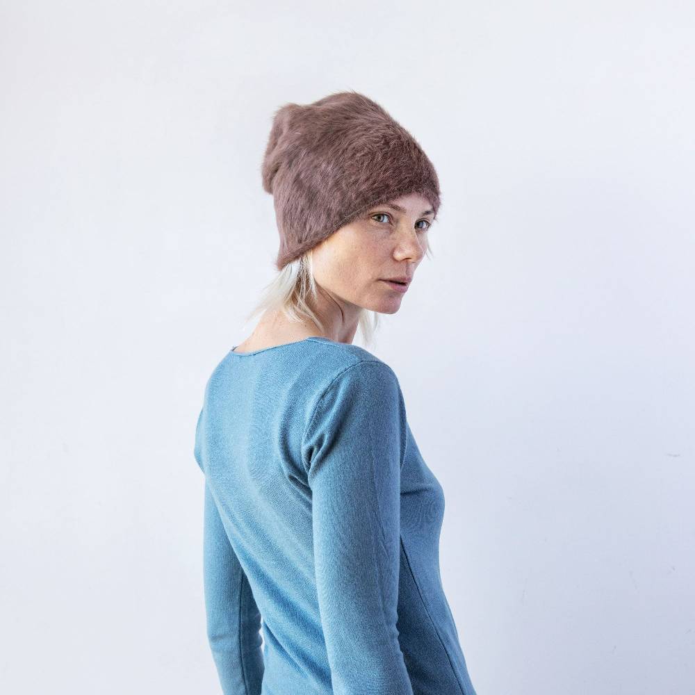 Reinhard Plank CUFFIA ANGORA TAUPE