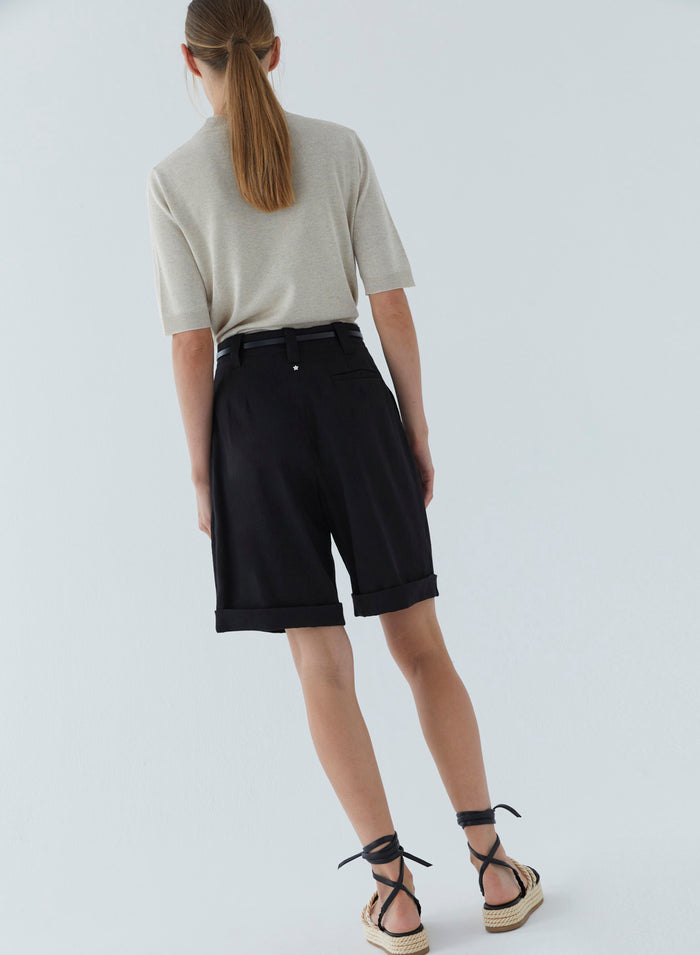 Lorena Antoniazzi BERMUDA IN LINO