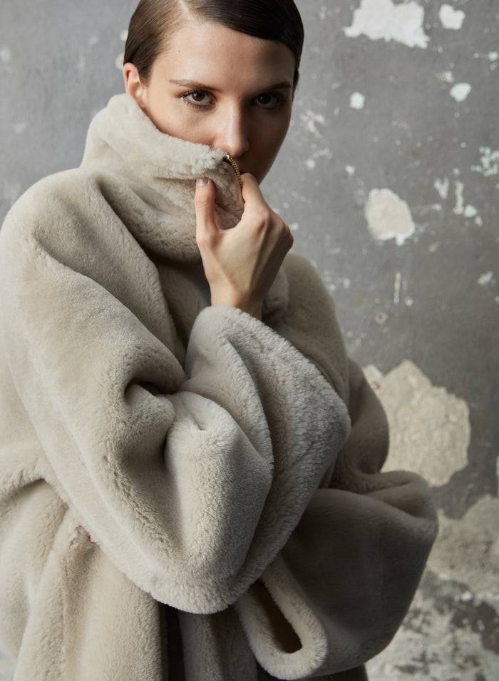 Lorena Antoniazzi CAPPOTTO IN MONTONE