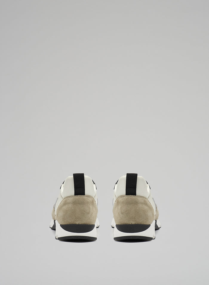 Lorena Antoniazzi SNEAKERS ICONICHE