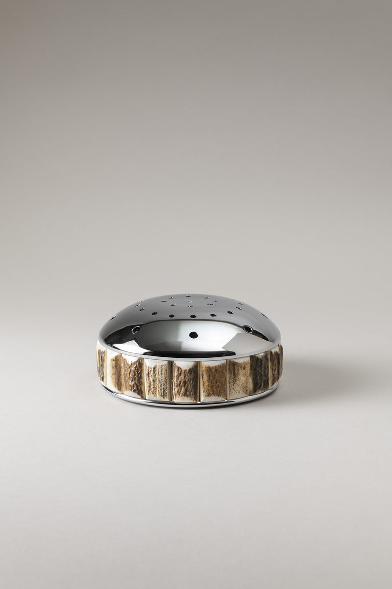 Lorenzi Milano Porta zampirone in Cervo (palco)