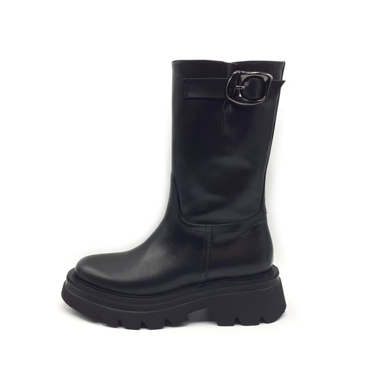 Lorenzo Mari Stivaletto Carlotta 5