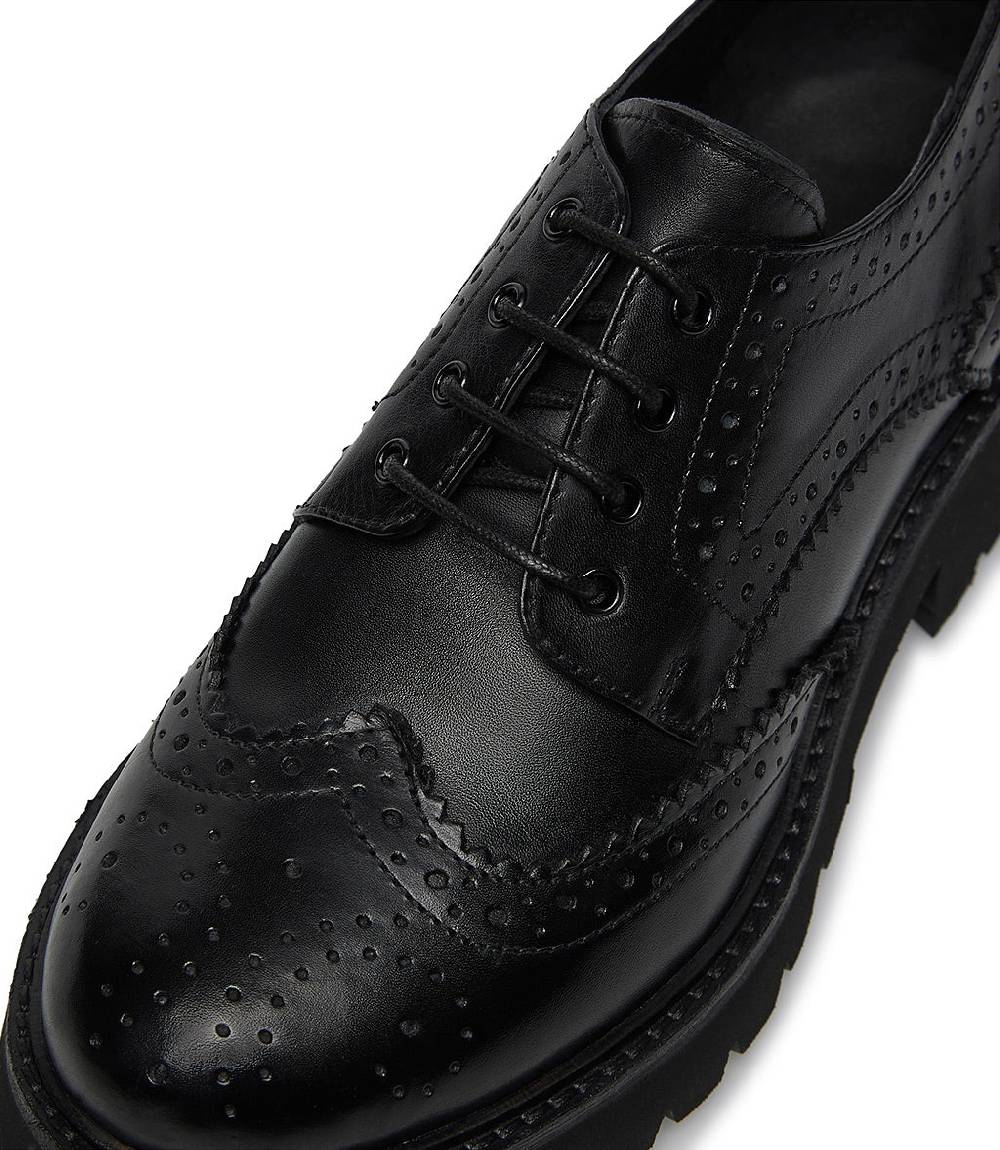 Loriblu Derby Brogue In Vitello Nero