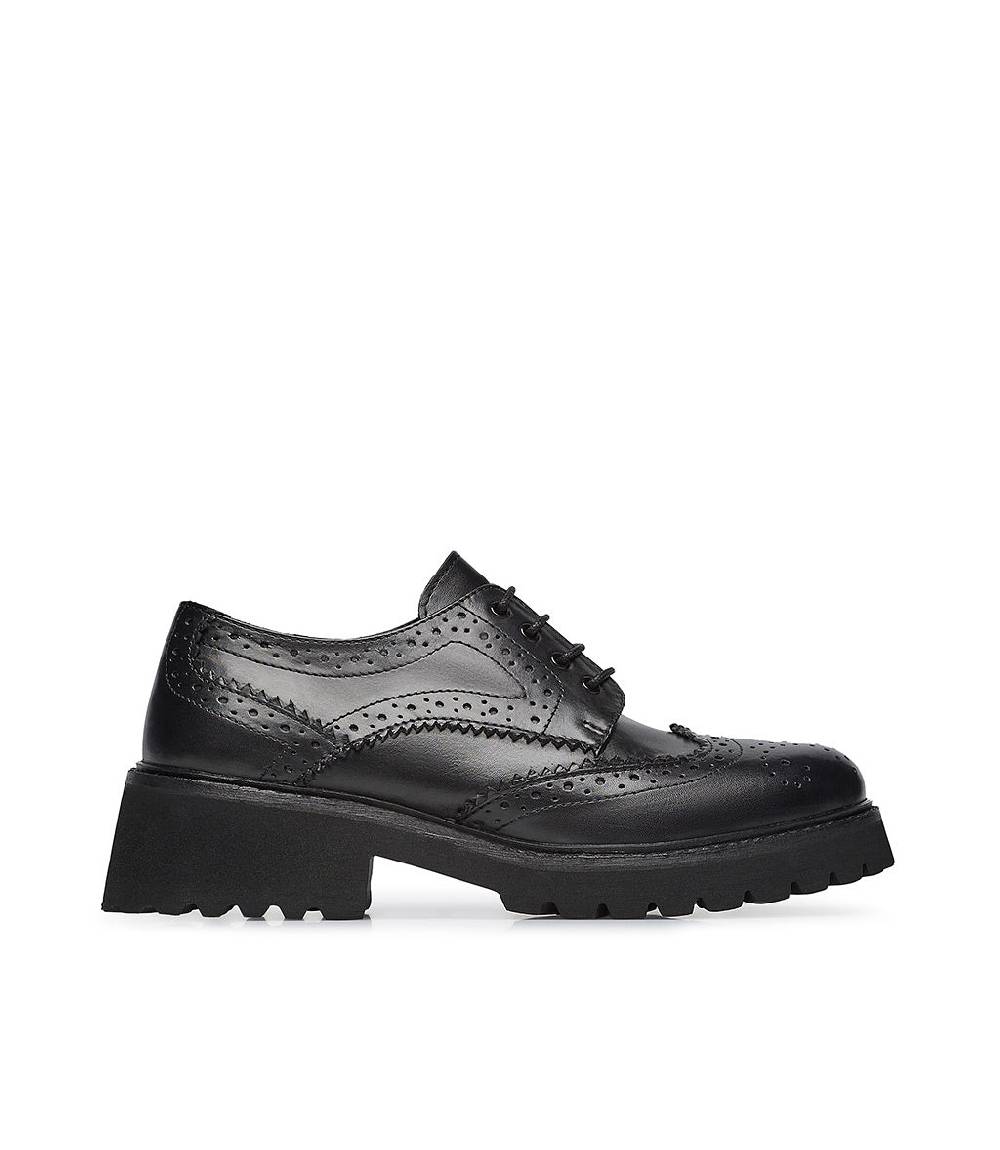 Loriblu Derby brogue in vitello nero
