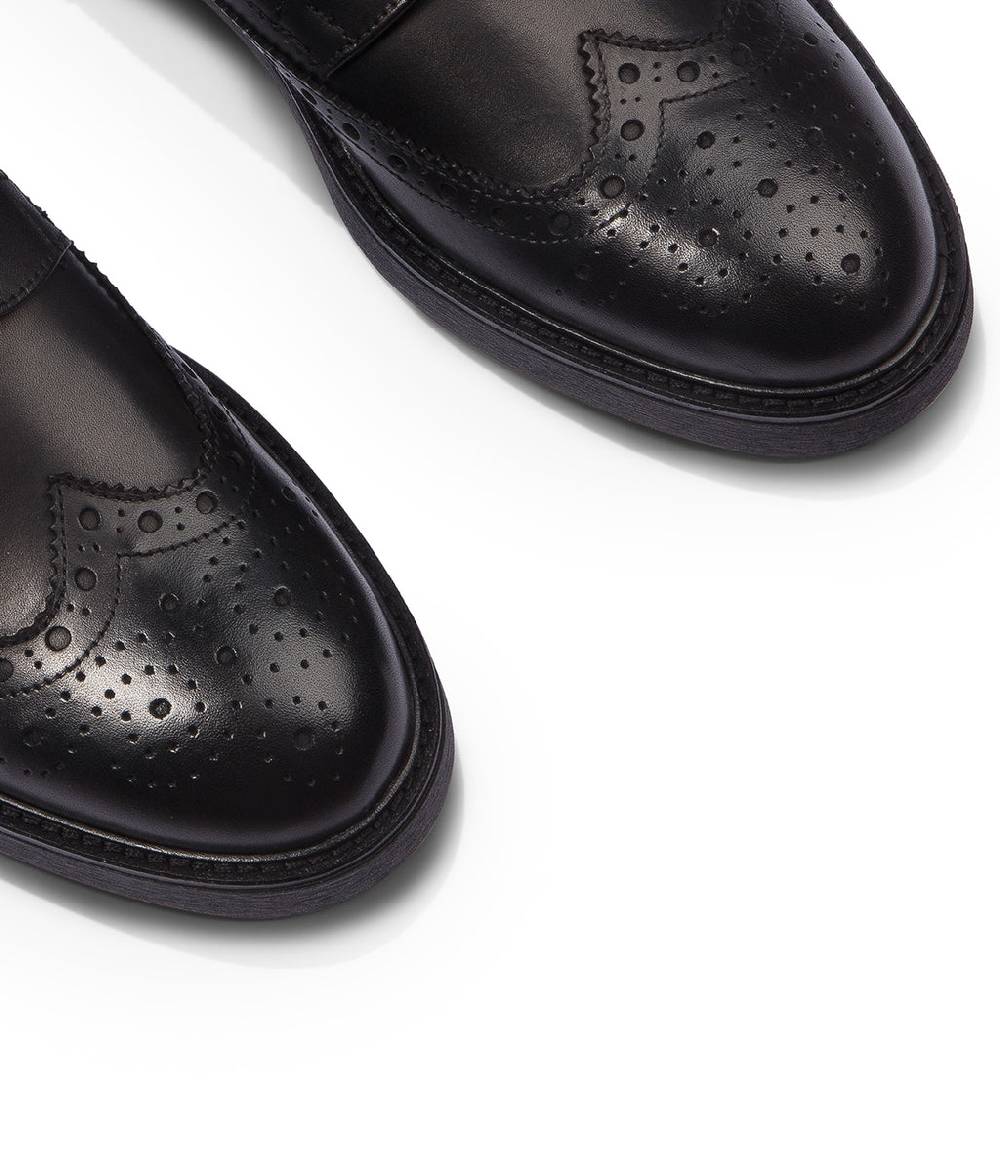 Loriblu Derby In Pelle Brogue Nero