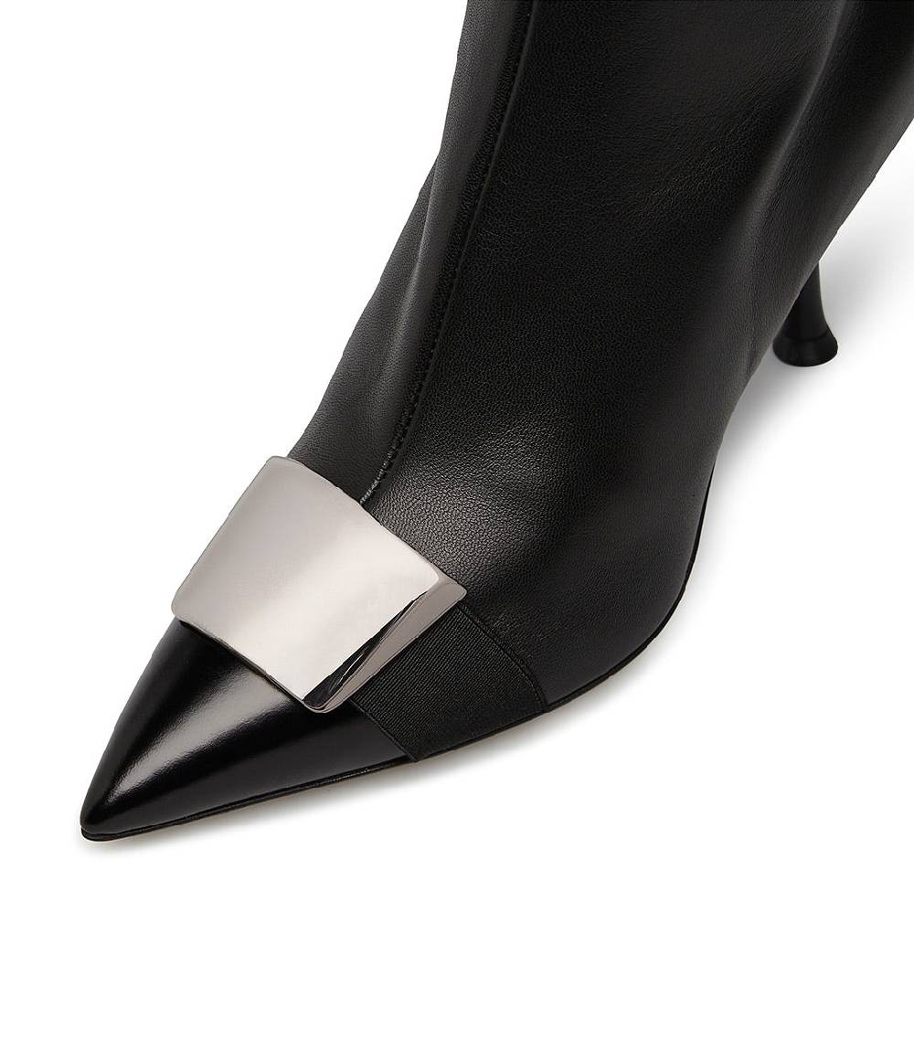 Loriblu Stivaletto In Nappa Nera Con Placca Logo Metal