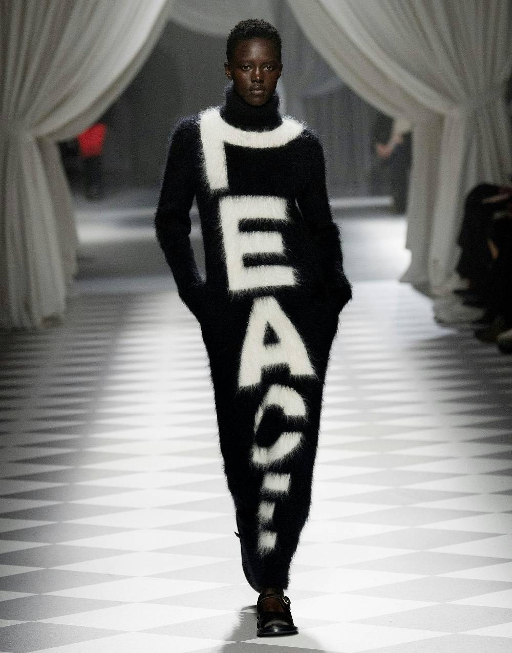 Love Moschino Abito In Mohair Garzato Peace