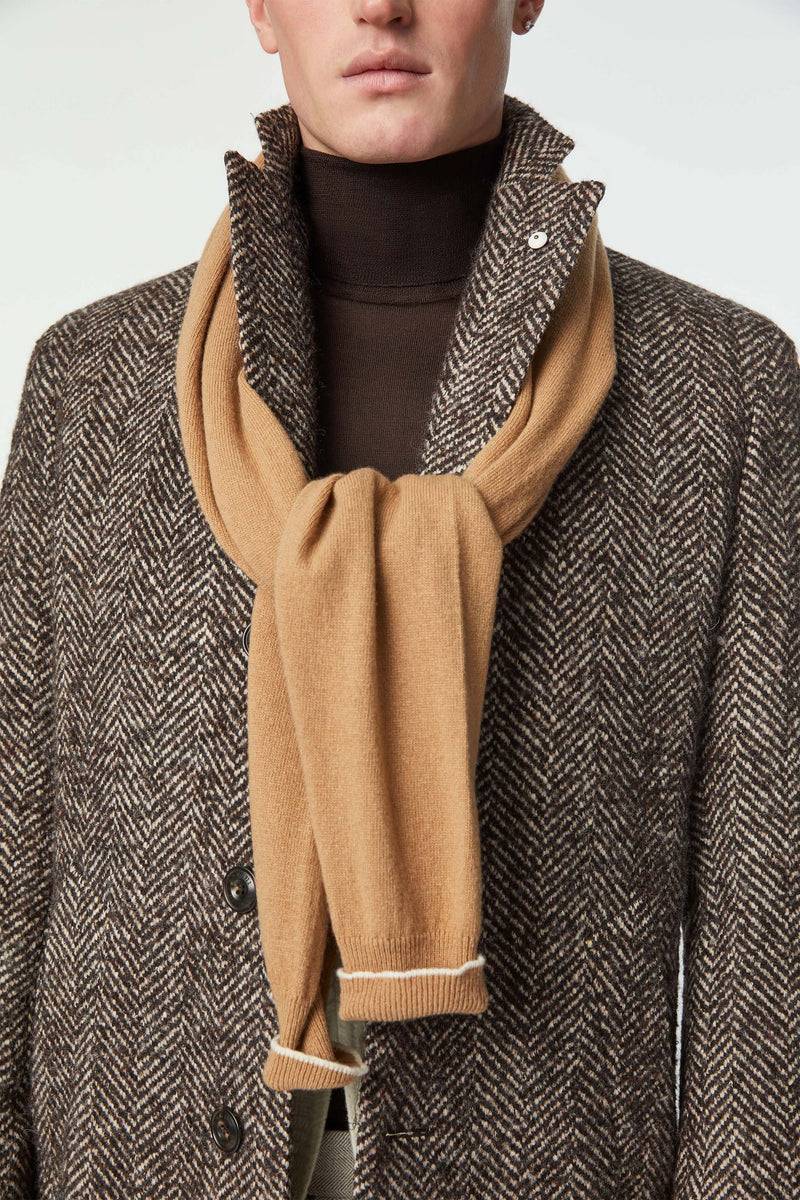 Lubiam Sciarpa in lana nocciola con dettagli in contrasto Sciarpa in lana nocciola con dettagli in contrasto