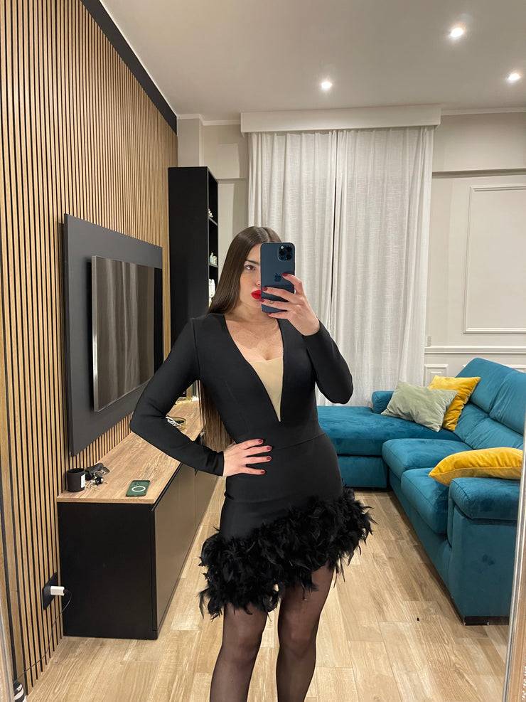 Lovely Sisters Abito bandage con piume