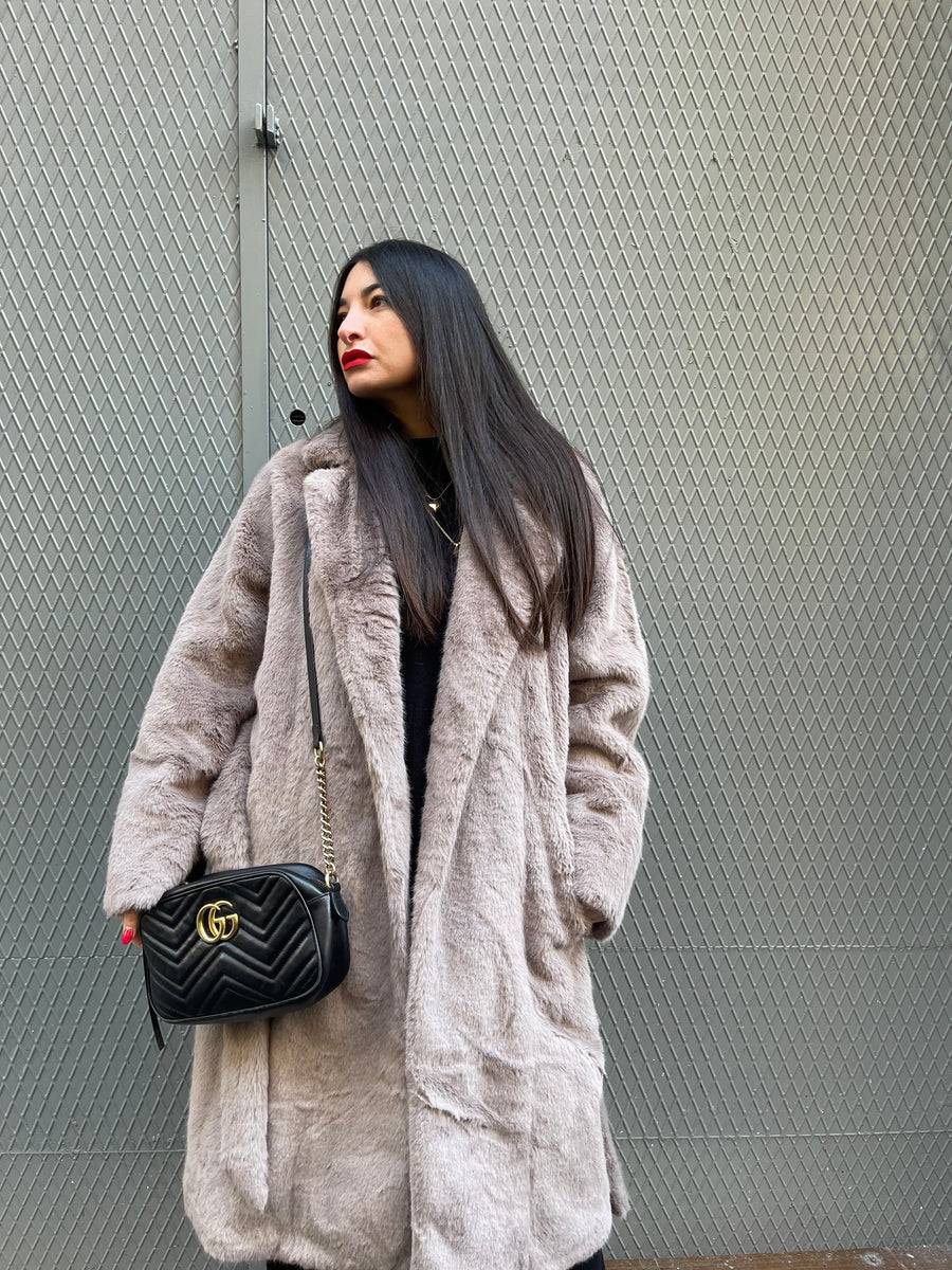 Lovely Sisters Pelliccia Con Cintura