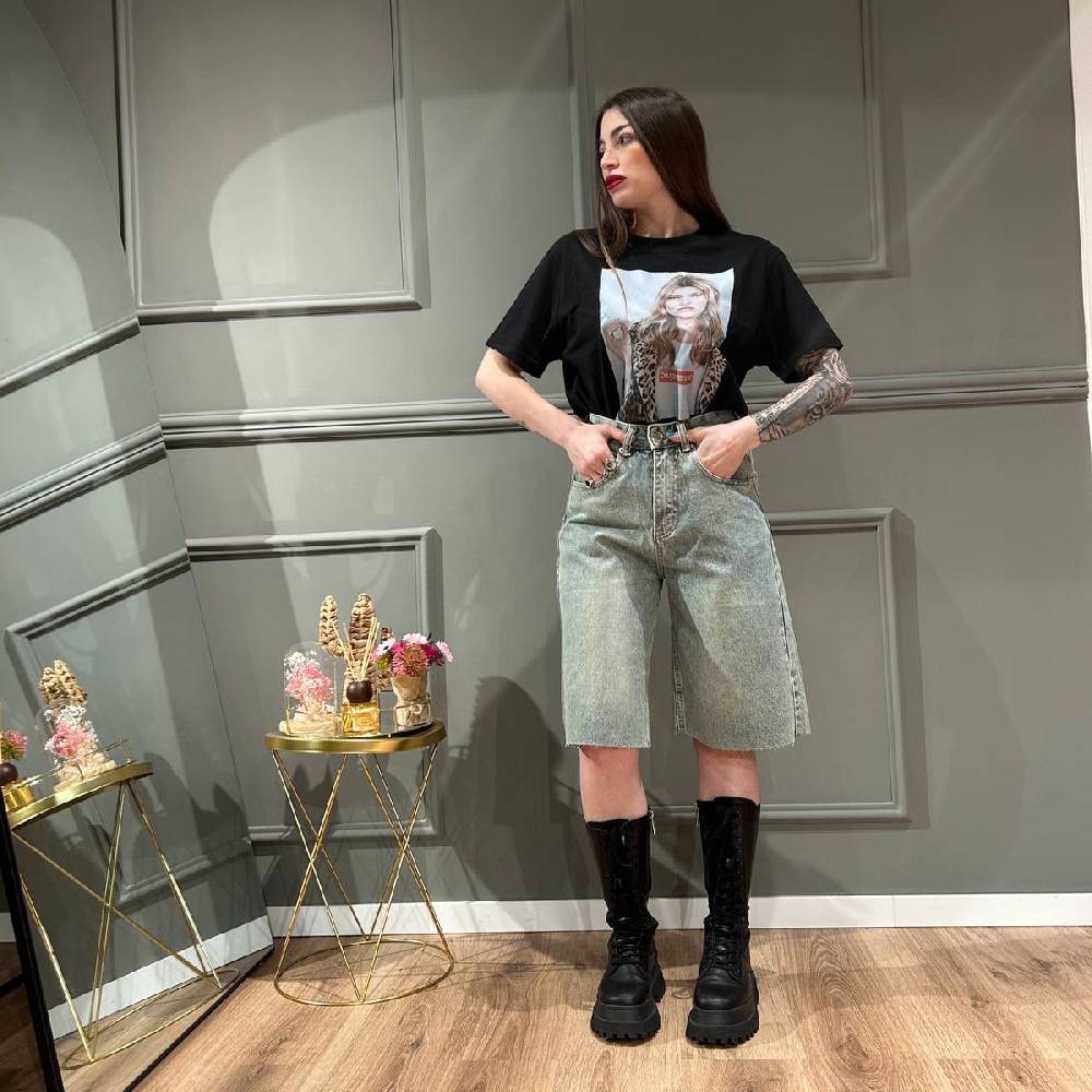 Lovely Sisters Tshirt Kate Moss