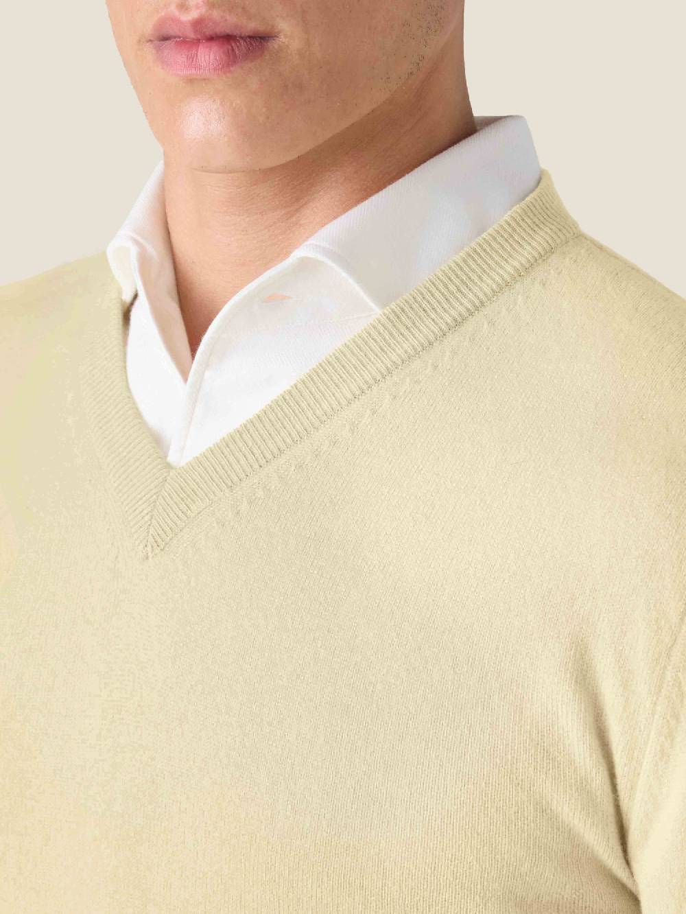 Luca Faloni V Neck2-Ply Cashmere