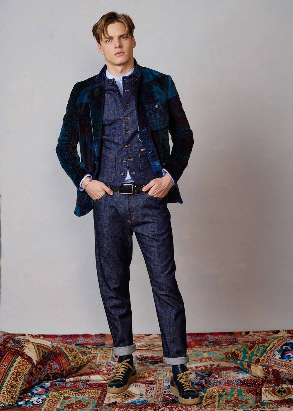 Luis Trenker Blazer modello Lusandro realizzato in velluto con motivo