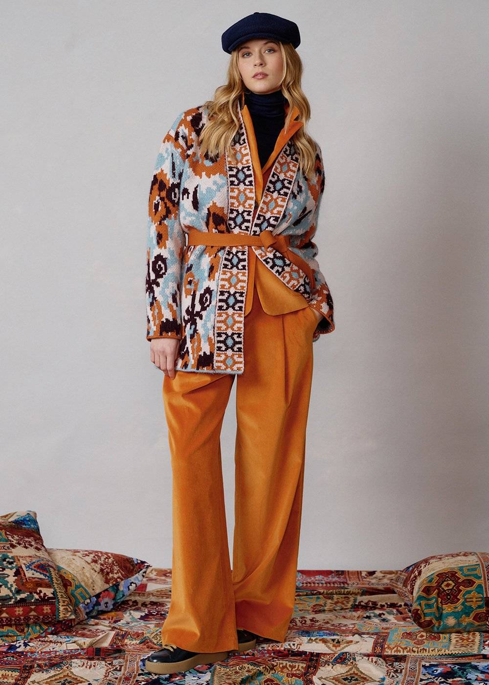 Luis Trenker Cardigan in maglia con cintura modello Luaisha