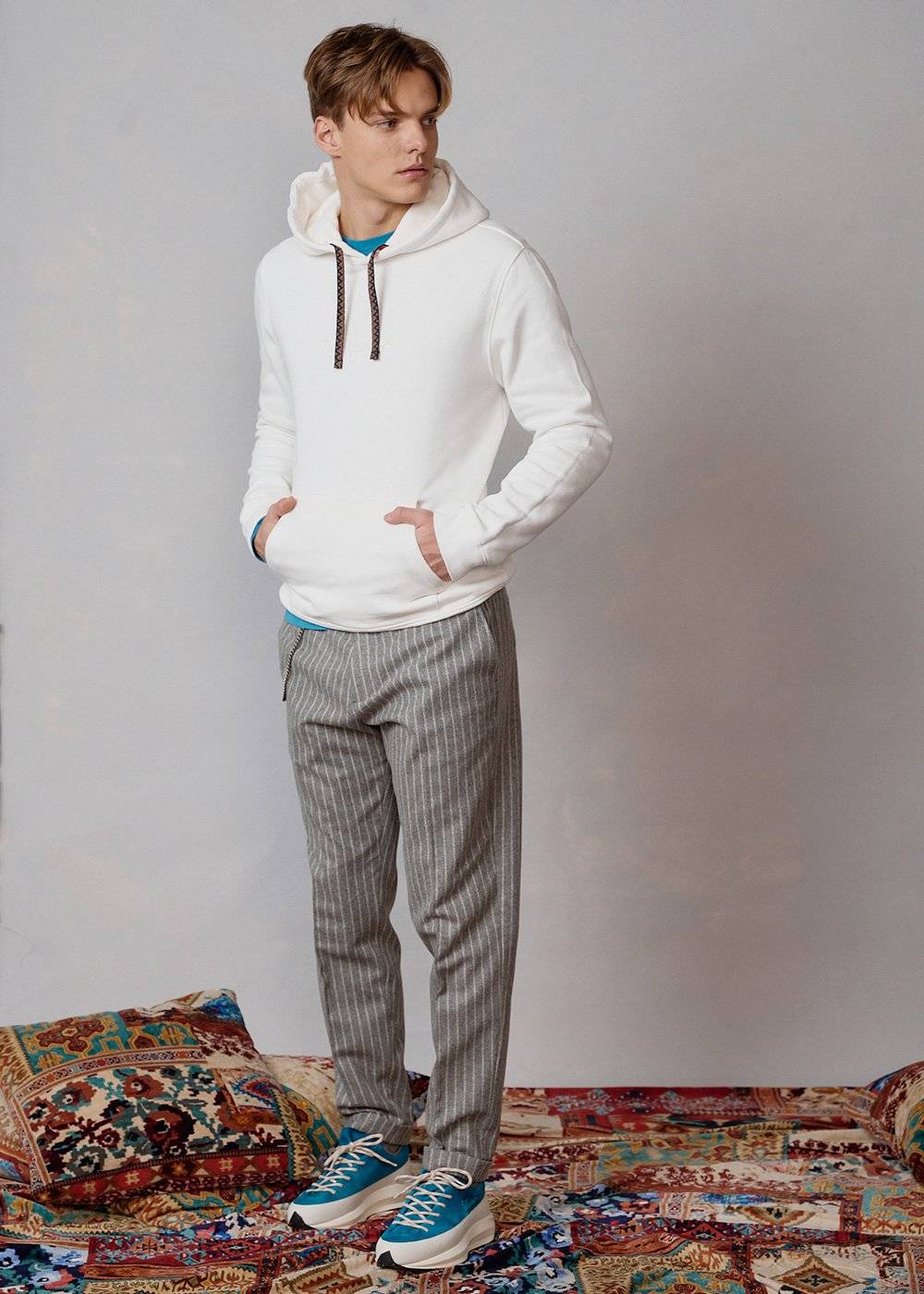 Luis Trenker Felpa con cappuccio con fascia jacquard modello Luphilipp